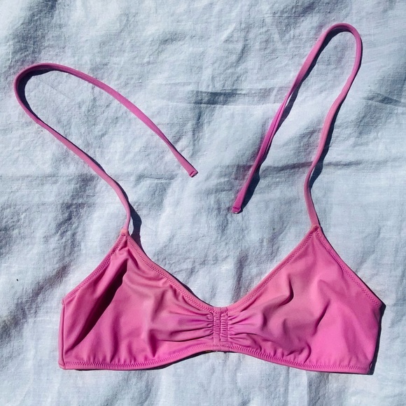 Victoria's Secret Other - Victoria’s Secret Bubblegum Pink Halter Bikini Top